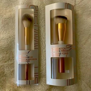 Flower Beauty Foundation Buffing Brush and Blush Precision Brush